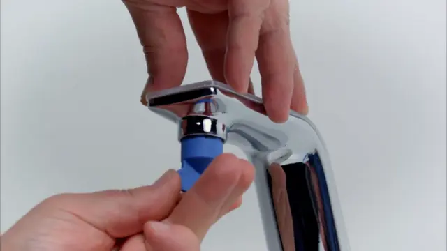 La Cucina ALESSI SENSE by Oras - Maintaining the aerator